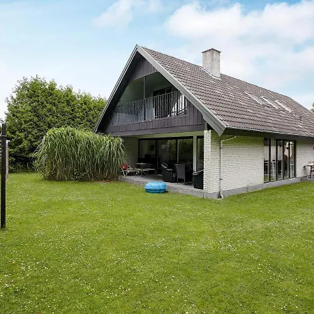 12 Person In V Ggerl Se Ferienhaus Bøtø By